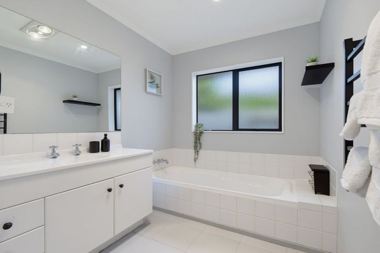 Photo of property in 27 Amberley Crescent, Bethlehem, Tauranga, 3110