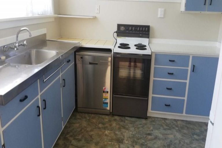 Photo of property in 3 Kathleen Crescent, Hornby, Christchurch, 8042