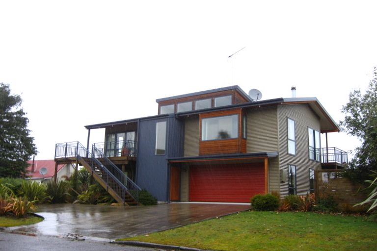 Photo of property in 12 Johns Road, Moana, 7872