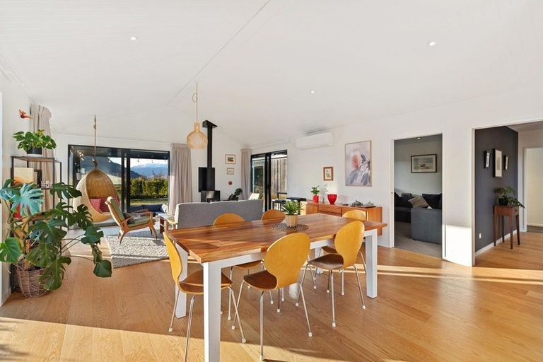 Photo of property in 2 Wanderer Lane, Jacks Point, Queenstown, 9371