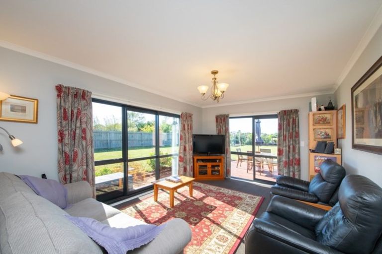 Photo of property in 7 Guthrie Court, Bulls, 4818