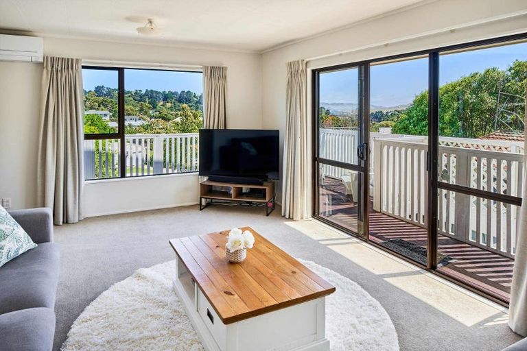 Photo of property in 16 Transom Close, Whitby, Porirua, 5024