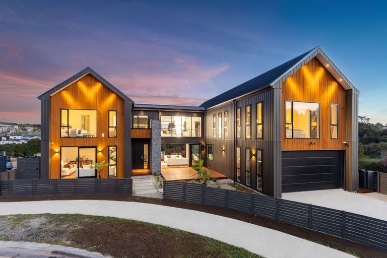 Photo of property in 67 Streamview Way, Long Bay, Auckland, 0630
