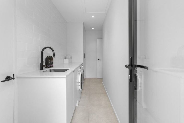 Photo of property in 54a Williams Street, Cambridge, 3434