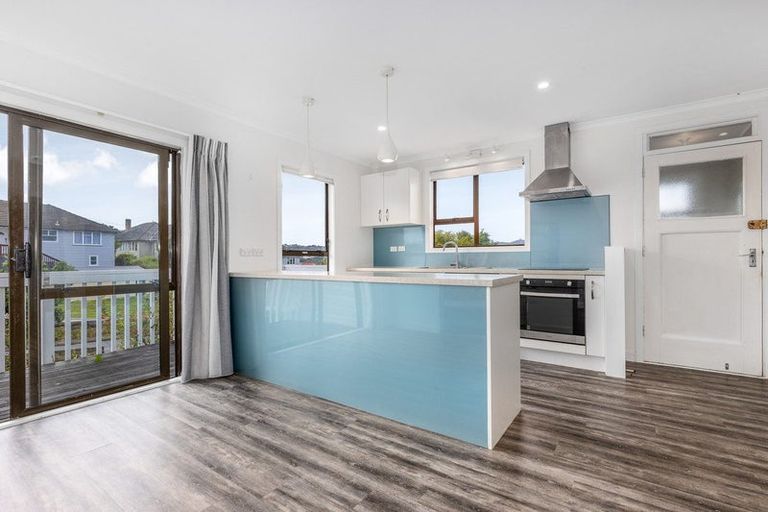 Photo of property in 124 Te Pene Avenue, Titahi Bay, Porirua, 5022