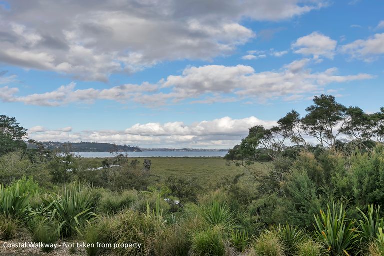 Photo of property in 24 Rangihina Road, Hobsonville, Auckland, 0616