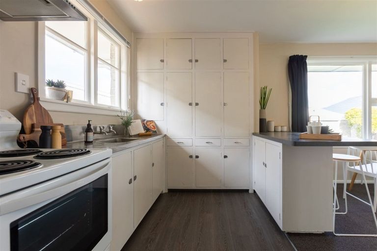 Photo of property in 391 Yaldhurst Road, Russley, Christchurch, 8042