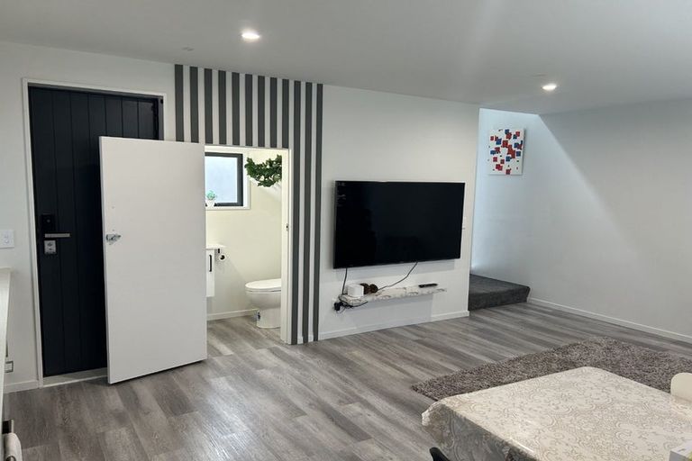 Photo of property in 3/58 Division Street, Riccarton, Christchurch, 8041