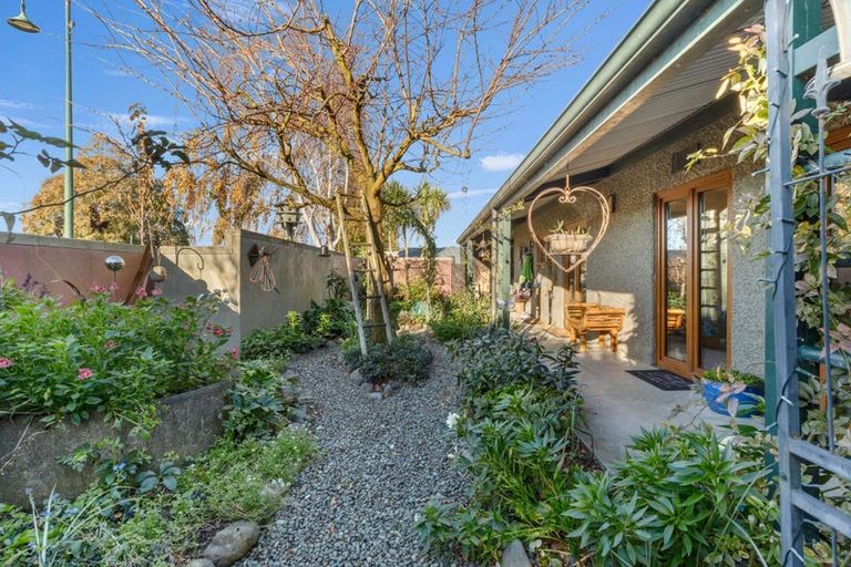 Photo of property in 1 Strachan Way, Highbury, Palmerston North, 4412