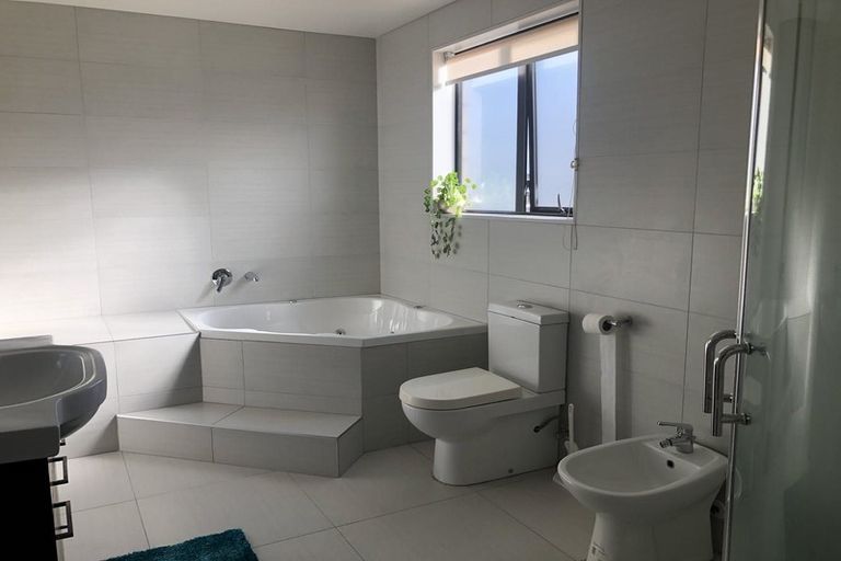 Photo of property in 408 Ormiston Road, Flat Bush, Auckland, 2019