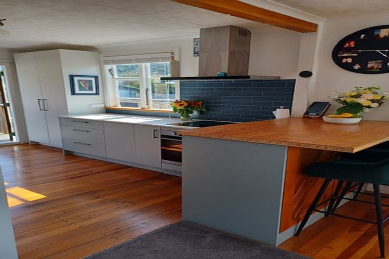 Photo of property in 14 Cleland Crescent, Naenae, Lower Hutt, 5011