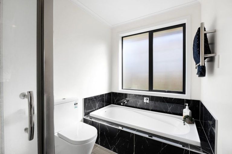 Photo of property in 15 Blackwood Crescent, Glenview, Hamilton, 3206