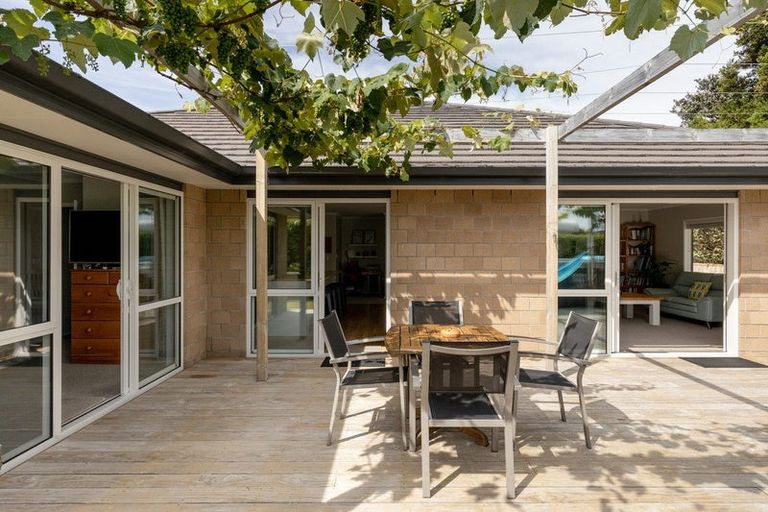 Photo of property in 87 Margaret Drive, Omokoroa, 3114