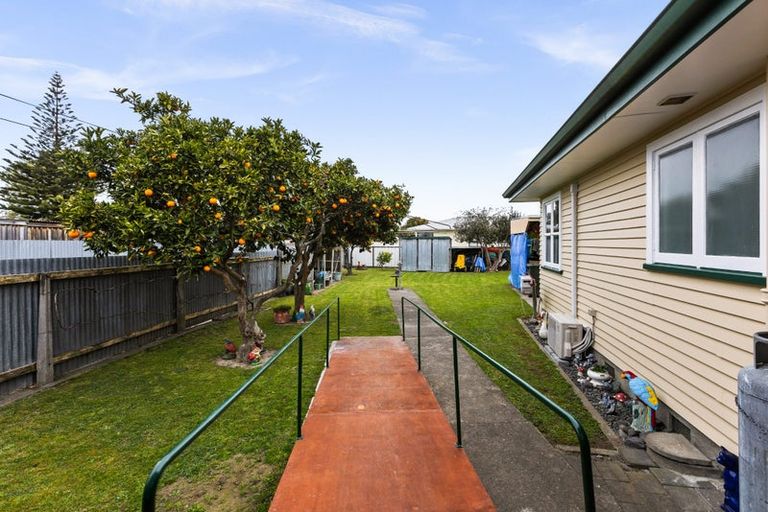 Photo of property in 4 Curling Crescent, Onekawa, Napier, 4110