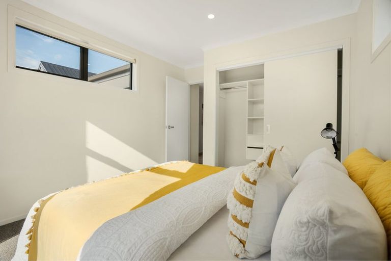 Photo of property in 25 Waruhia Crescent, Rototuna North, 3281