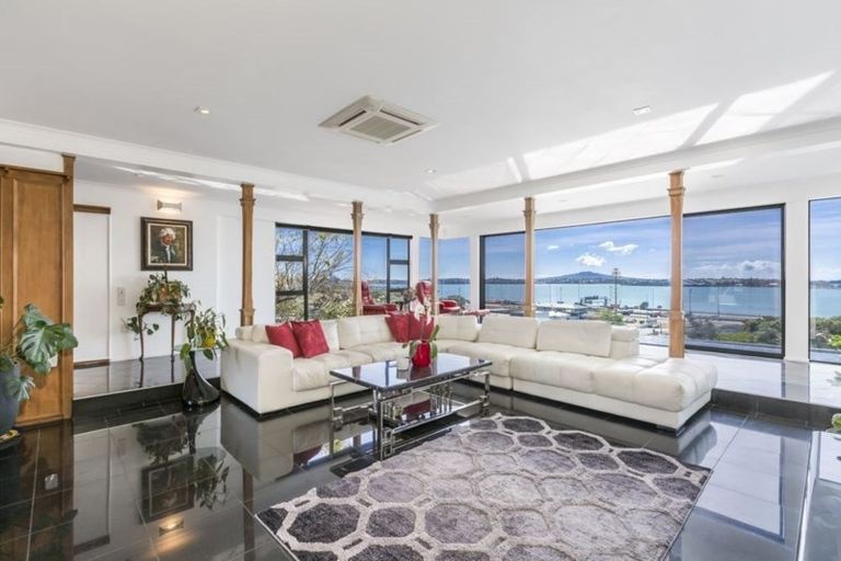 Photo of property in 1/1 Richmond Avenue, Northcote Point, Auckland, 0627