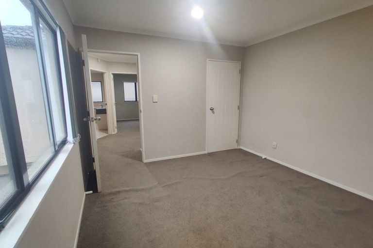 Photo of property in 36 Cyril French Drive, Flat Bush, Auckland, 2016