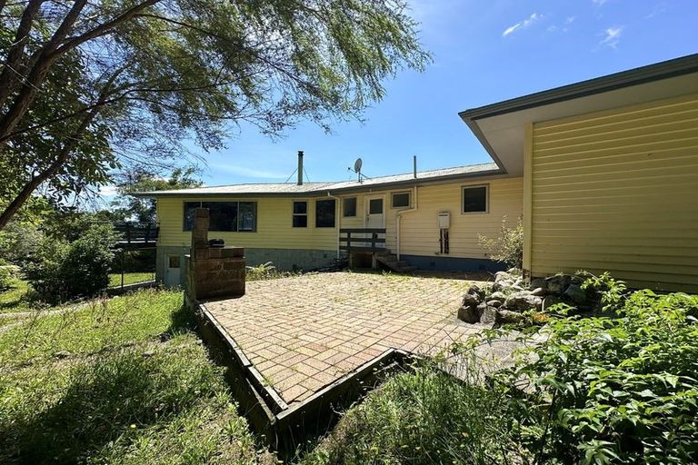 Photo of property in 480 Stokes Valley Road, Stokes Valley, Lower Hutt, 5019