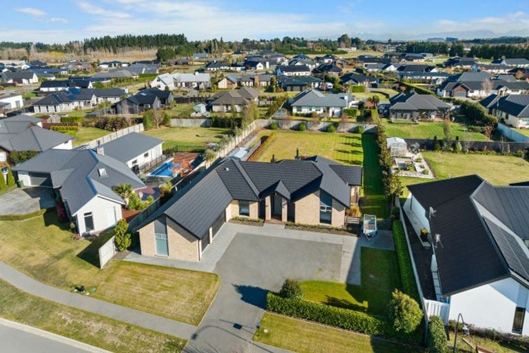 Photo of property in 14 Glenfinnan Place, West Melton, 7618