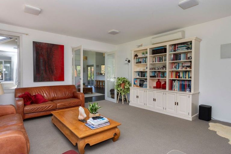 Photo of property in 239 Adelaide Road, Dannevirke, 4930