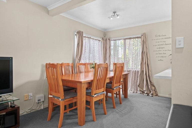 Photo of property in 11 Caulfield Place, Nawton, Hamilton, 3200