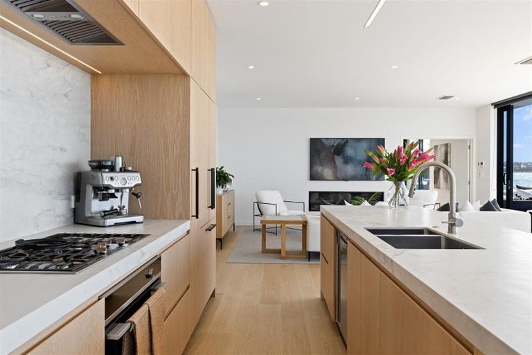 Photo of property in 17 Lansdowne Street, Bayswater, Auckland, 0622