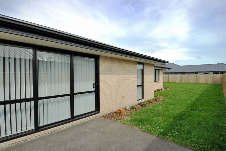 Photo of property in 77 Sutherland Drive, Kaiapoi, 7630
