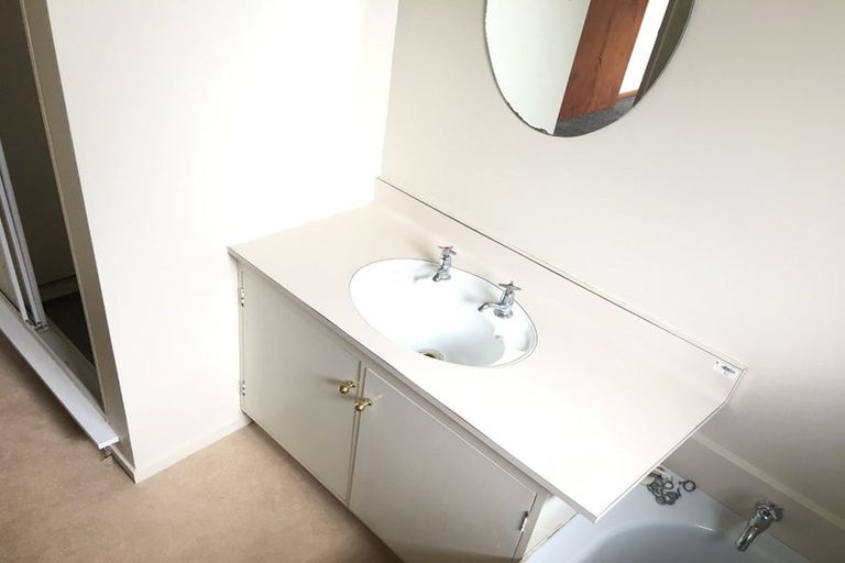 Photo of property in 2/66 Elizabeth Street, Riccarton, Christchurch, 8041