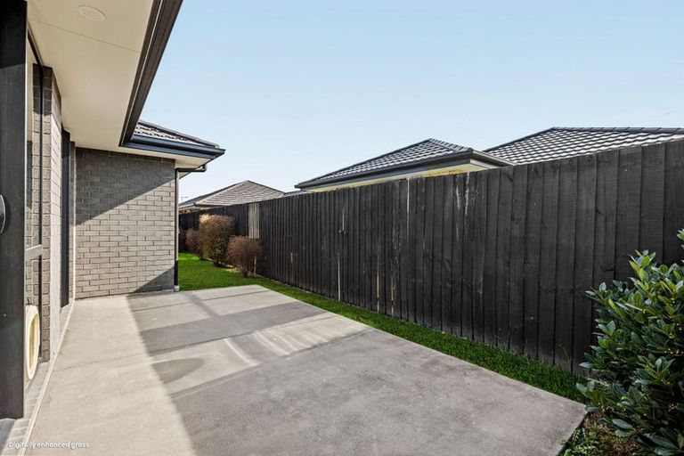 Photo of property in 12 Arabella Crescent, Yaldhurst, Christchurch, 8042