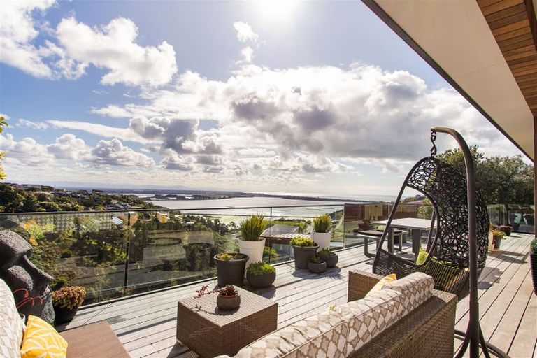 Photo of property in 2 John Monck Lane, Redcliffs, Christchurch, 8081