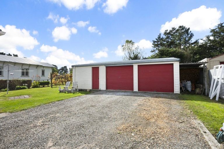 Photo of property in 399 Colyton Road, Colyton, Feilding, 4775