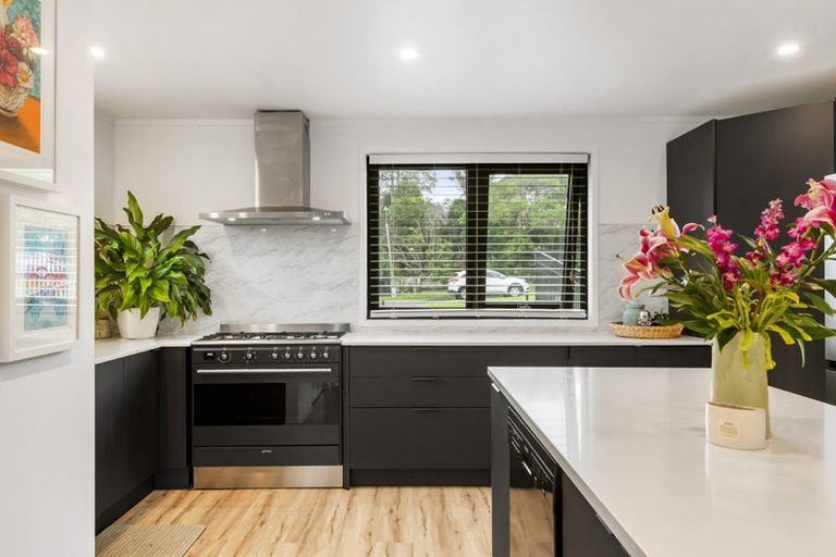 Photo of property in 30 Bay Vista Drive, Red Beach, 0932