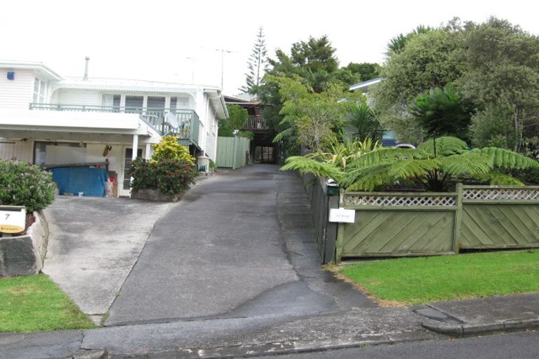 Photo of property in 2/7 Tui Road, Shelly Park, Auckland, 2014
