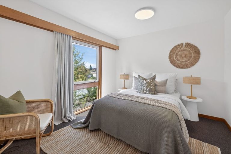 Photo of property in 1 Dyers Pass Road, Cashmere, Christchurch, 8022