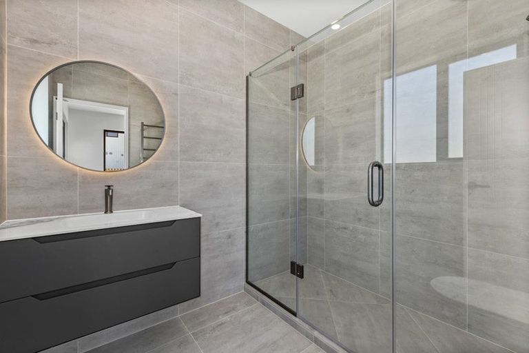 Photo of property in 77 Maungakaraka Road, Karaka, 2580