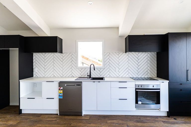 Photo of property in 2/66 Bay Road, Kilbirnie, Wellington, 6022