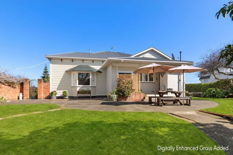 Photo of property in 12 Caius Avenue, Gonville, Whanganui, 4501