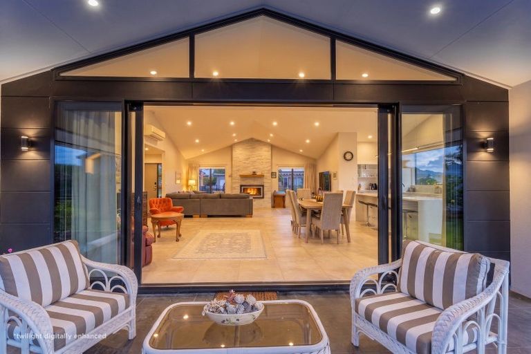 Photo of property in 1 Topping Place, Whitianga, 3510