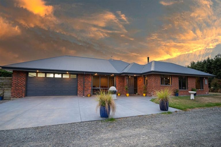 Photo of property in 541 Hoskyns Road, West Melton, Christchurch, 7675