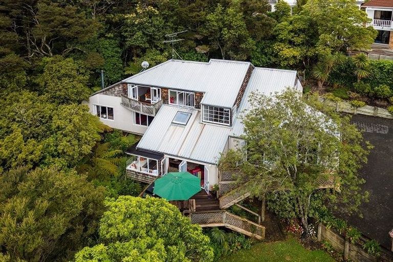 Photo of property in 154 Chelsea View Drive, Chatswood, Auckland, 0626