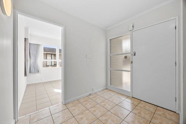 Photo of property in 7 Lewis Road, Pakuranga, Auckland, 2010