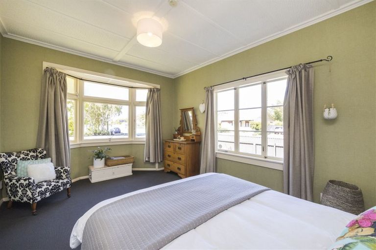 Photo of property in 3 Argyle Avenue, Takaro, Palmerston North, 4410