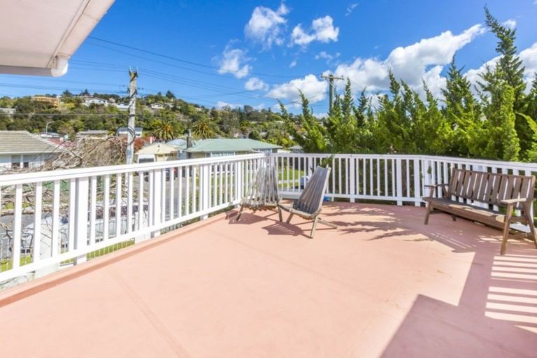 Photo of property in 69 Thomas Street, Stokes Valley, Lower Hutt, 5019