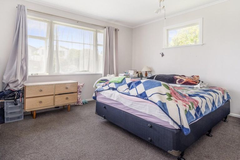 Photo of property in 35 Barbary Avenue, Kelston, Auckland, 0602