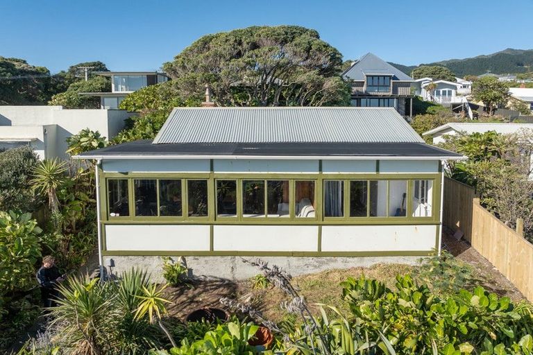 Photo of property in 134 The Parade, Paekakariki, 5034