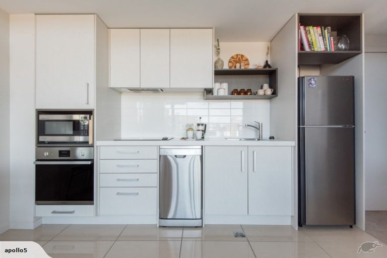 Photo of property in Nouvo Apartments, 5f/21 Rugby Street, Mount Cook, Wellington, 6021