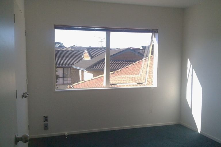Photo of property in 8 Kentville Place, Somerville, Auckland, 2014