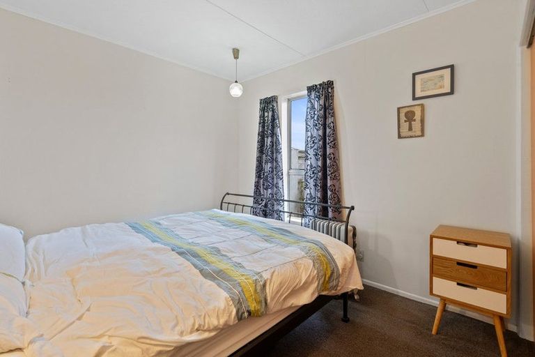 Photo of property in 6 Walker Avenue, Paremata, Porirua, 5026