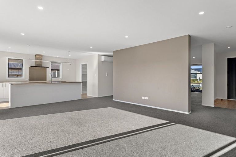 Photo of property in 15 Johnson Avenue, Amberley, 7410