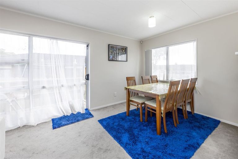 Photo of property in 1/25 Kopara Place, Clendon Park, Auckland, 2103